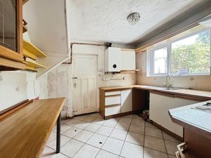 Kitchen - click for photo gallery